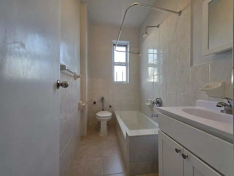 233 W 233rd St #5E — Photo 7