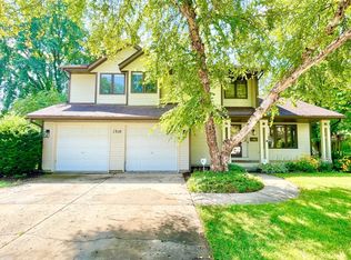 1310 Colorado Ave, Aurora, IL 60506