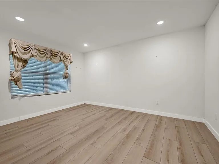 600 N Jordan St — Photo 13