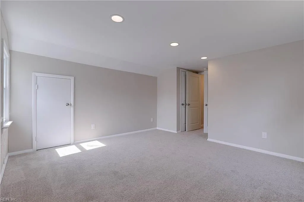 2 bed, $1,350 — Photo 4