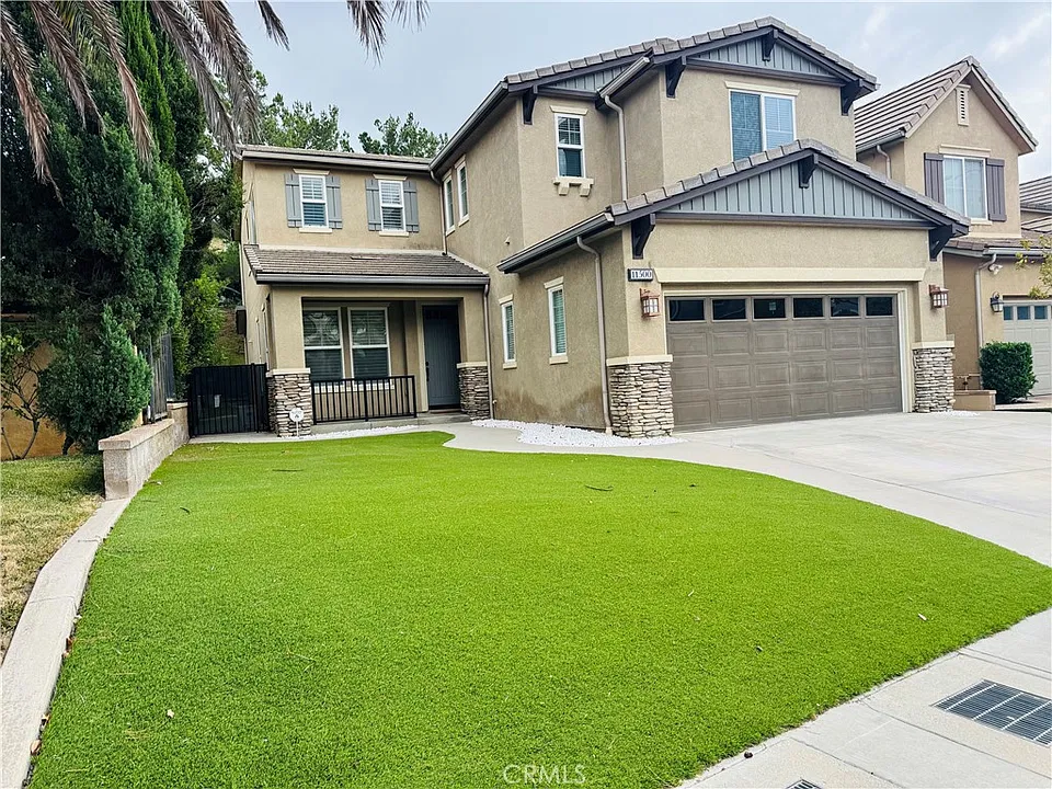 11500 Santini Ln