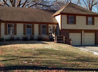 9712 Slater Ln, Overland Park, KS 66212