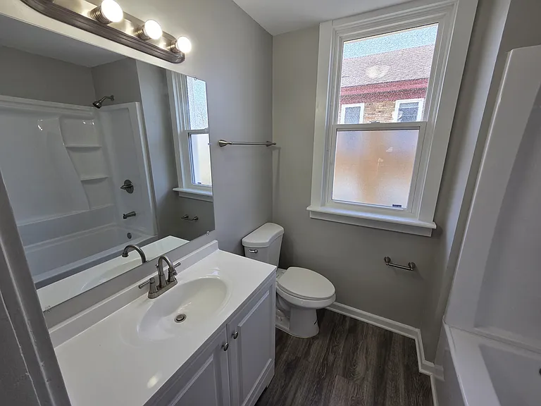 810 Pedretti Ave — Photo 6