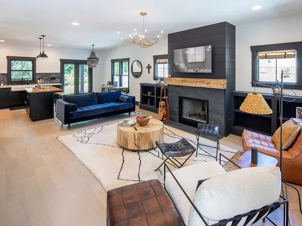 56 Buckeye Trl, Brevard, NC 28712
