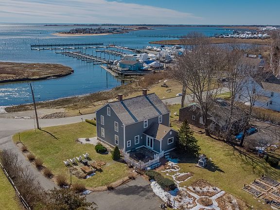 80 Waterside Lane