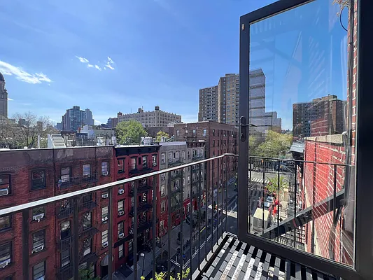 Rented by Keller Williams NYC | media 24