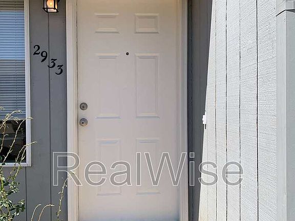 2nd image of 2933 SE 38th Ct