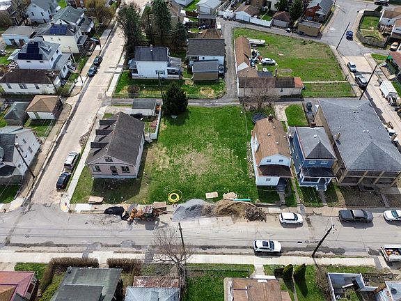 3rd image of 0 Russellwood Ave