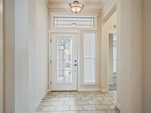 3rd image of 713 Christian Ln