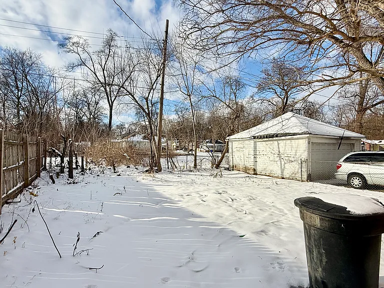18121 Bentler St — Photo 2