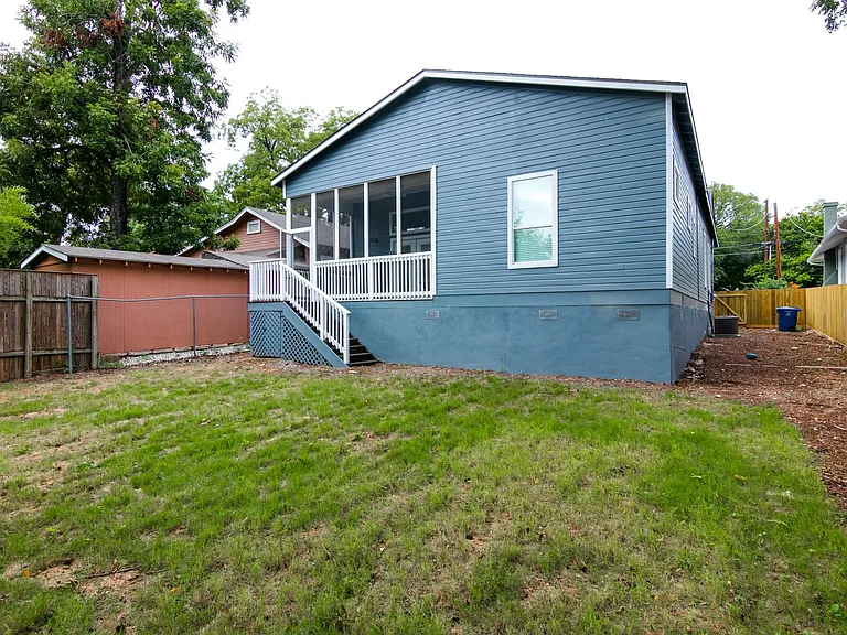 Back of house. The large back yard is now xeriscaped.