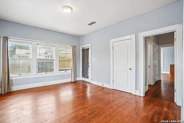 821 E Quincy St — Photo 24