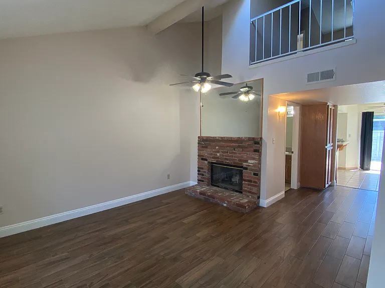 2600 Brookside Dr #23 — Photo 6