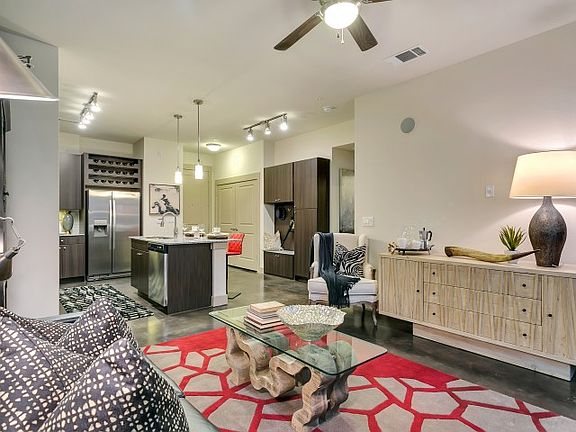 Luxury Apartments Las Colinas