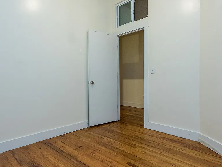 175 Stockholm St #212 — Photo 8
