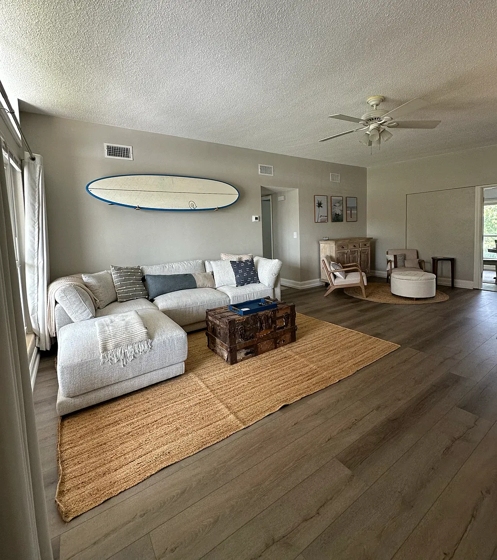 16 N Venetian Way — Photo 2