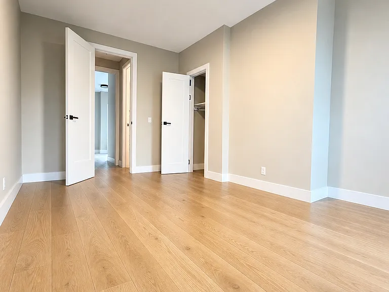 124 Grove St #3 — Photo 2