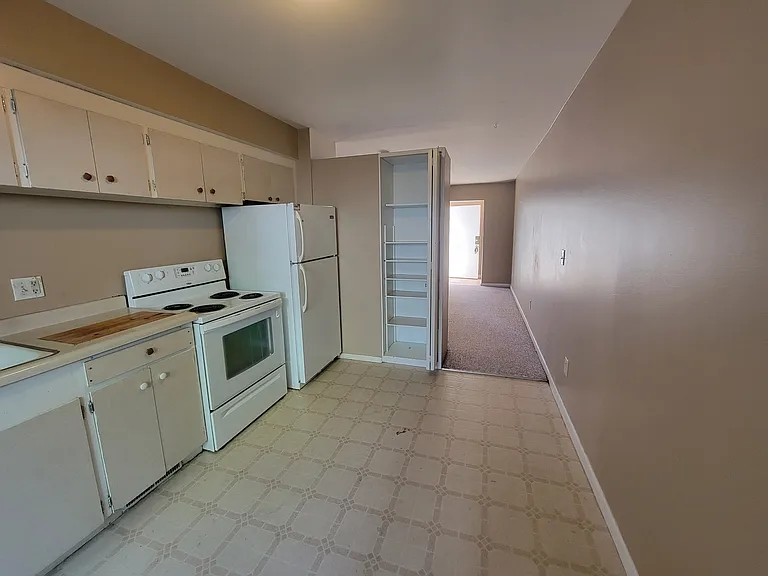 1754 S 440 W — Photo 27