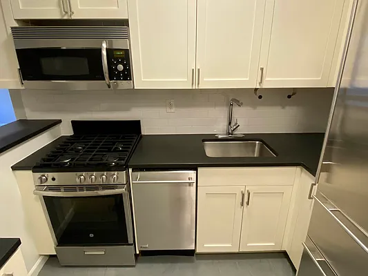 Rented by Tourma Realty LLC | media 2