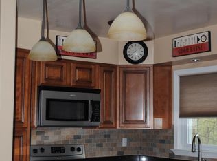 3910 Stevenson Ln, Philadelphia, PA 19114
