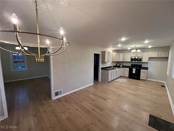 4th image of 606 Belmar St