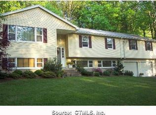 16 Harriet Dr, Tolland, CT 06084