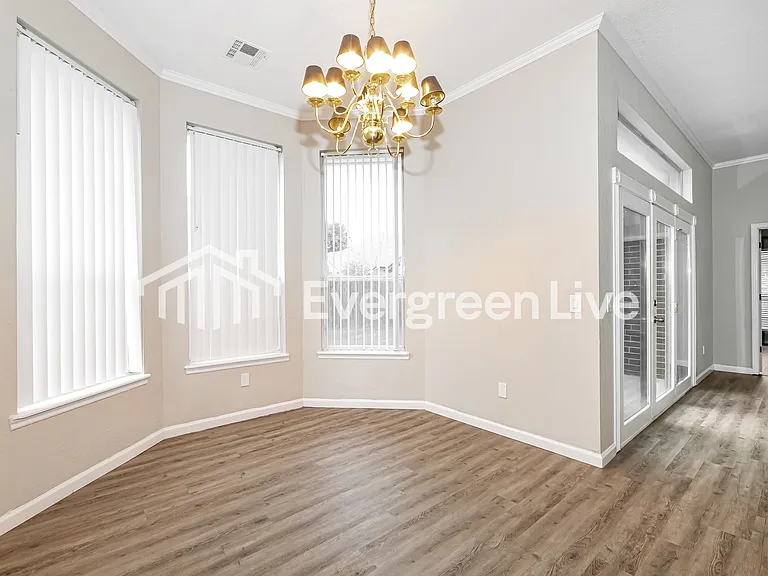 4904 Byron Cir — Photo 4