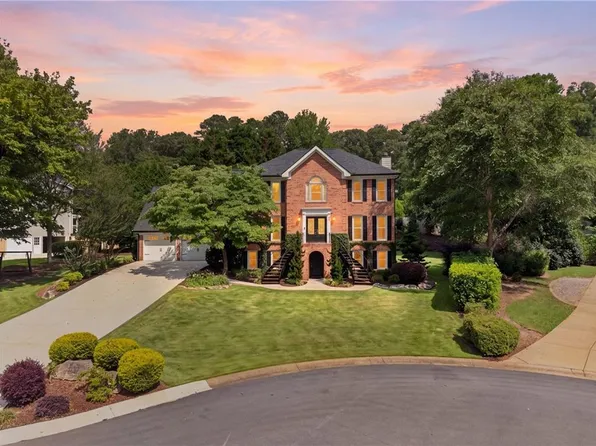 3395 Falling Brook Dr, Marietta, GA 30062