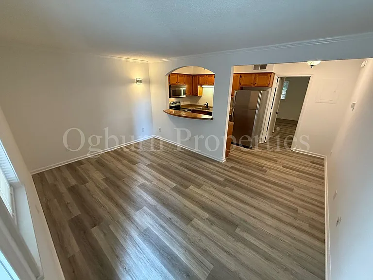 1310 Brookstown Ave — Photo 3
