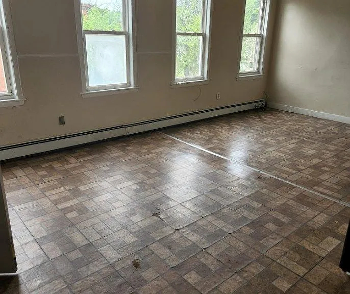 125 Franklin Ave #3 — Photo 2