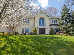 10 Brittany Ct, Chappaqua, NY 10514
