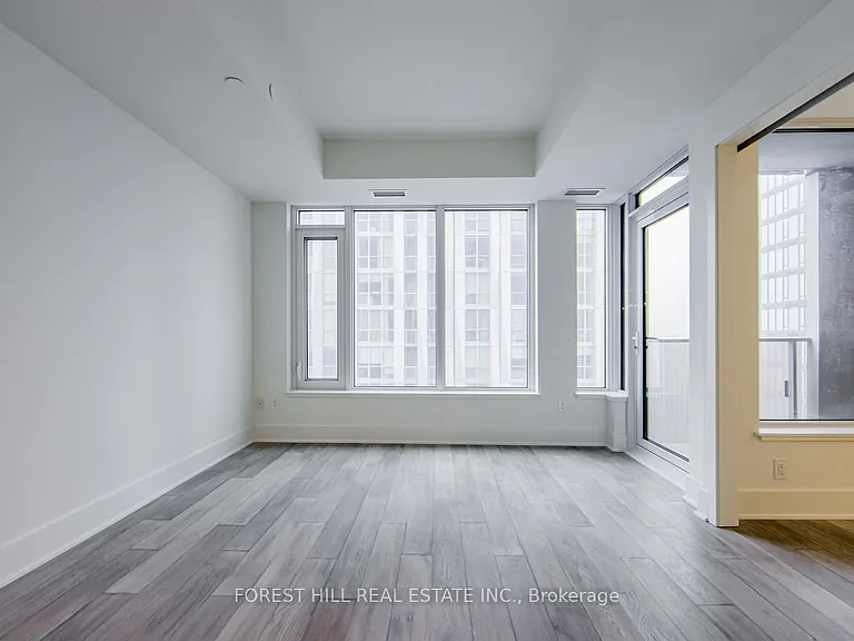 11 Yorkville Ave #2506 — Photo 12