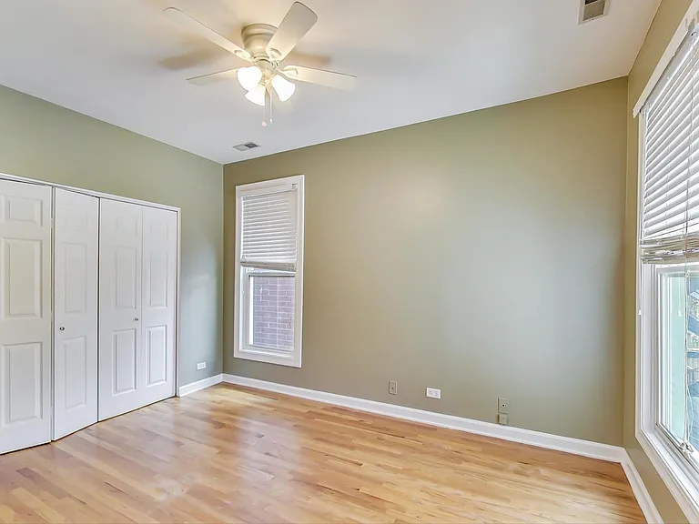 2330 N Greenview Ave #2R — Photo 11