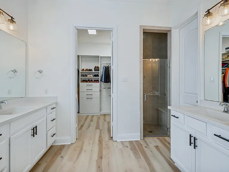 851 Forest St — Photo 20