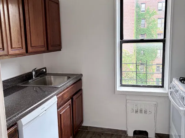 139-05 85th Dr #4, Jamaica, NY 11435