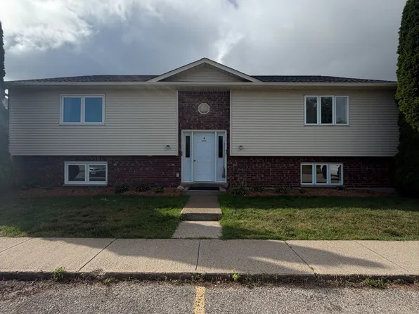 50 3rd St Unit B-4, Orangeville, ON L9W 2B1