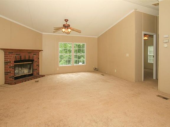 3rd image of 43 Cool Springs Ln