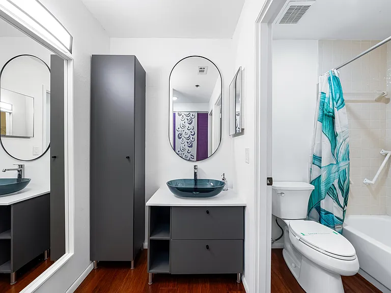 800 Hudson Ave #303 — Photo 20