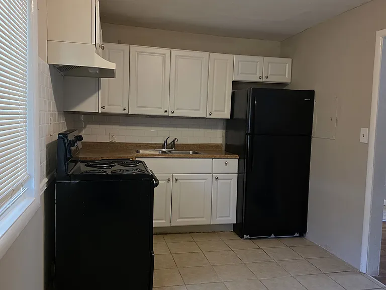 1610 Line St #3 — Photo 11