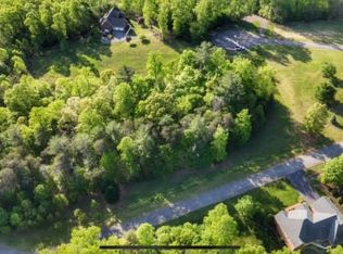 28 Freedom Ln, Wirtz, VA 24184