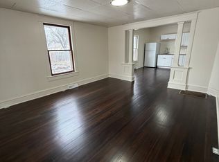 206 SE 10th St, Oak Grove, MO 64075