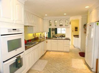 4223 Summit Dr, La Mesa, CA 91941