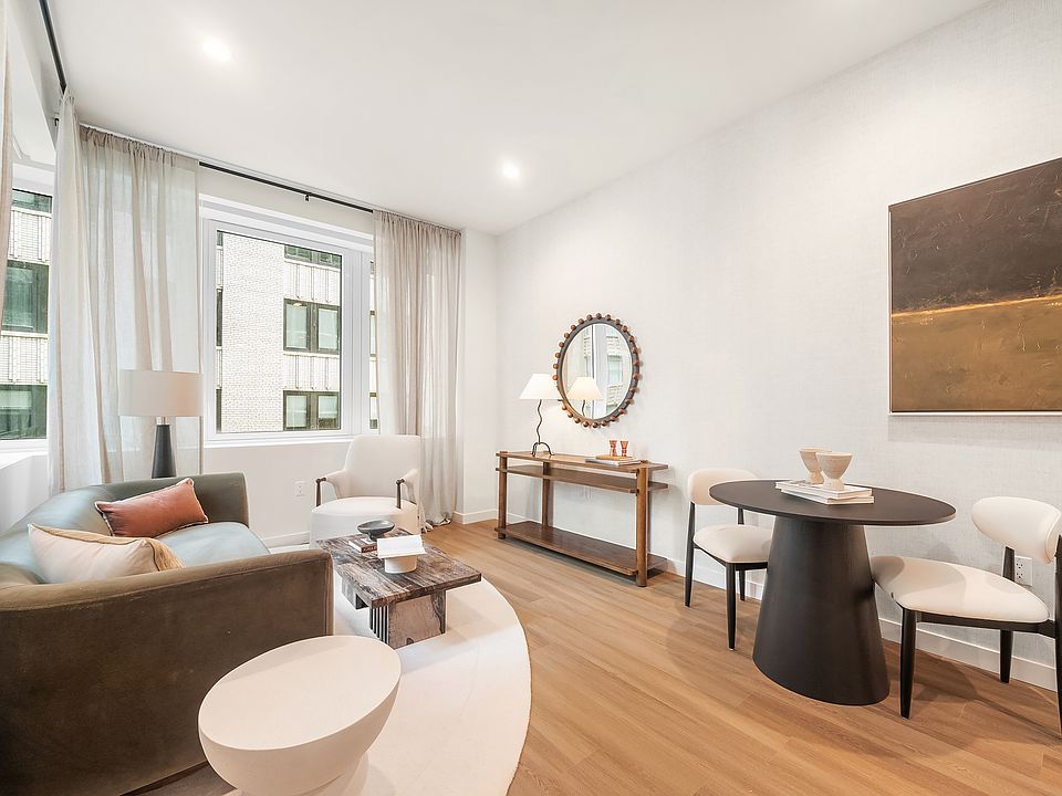 1st image of 180 Pearl St #1502