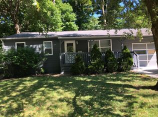 1716 Linmar Dr NE, Cedar Rapids, IA 52402