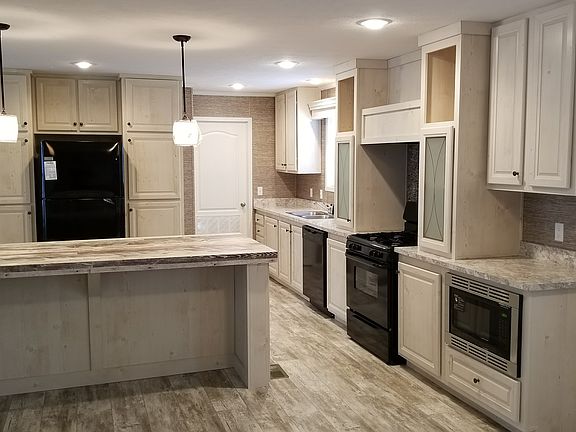 3rd image of 11 Menlo Park Dr