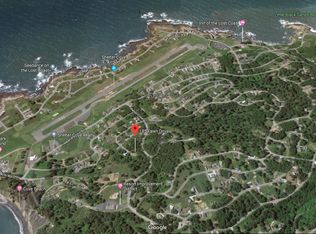 185 Fawn Dr, Whitethorn, CA 95589