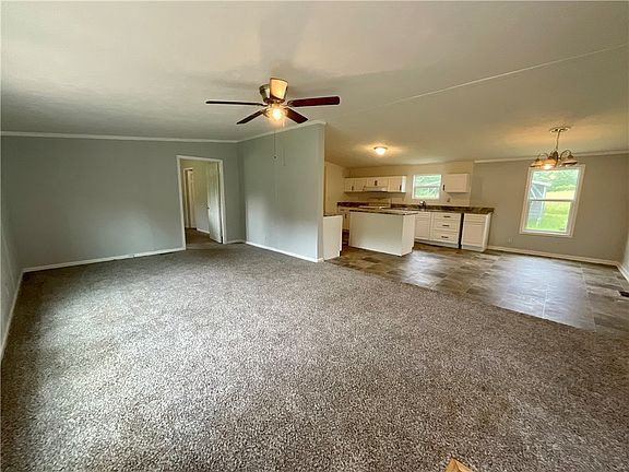 5th image of 981 Dogwood Ln