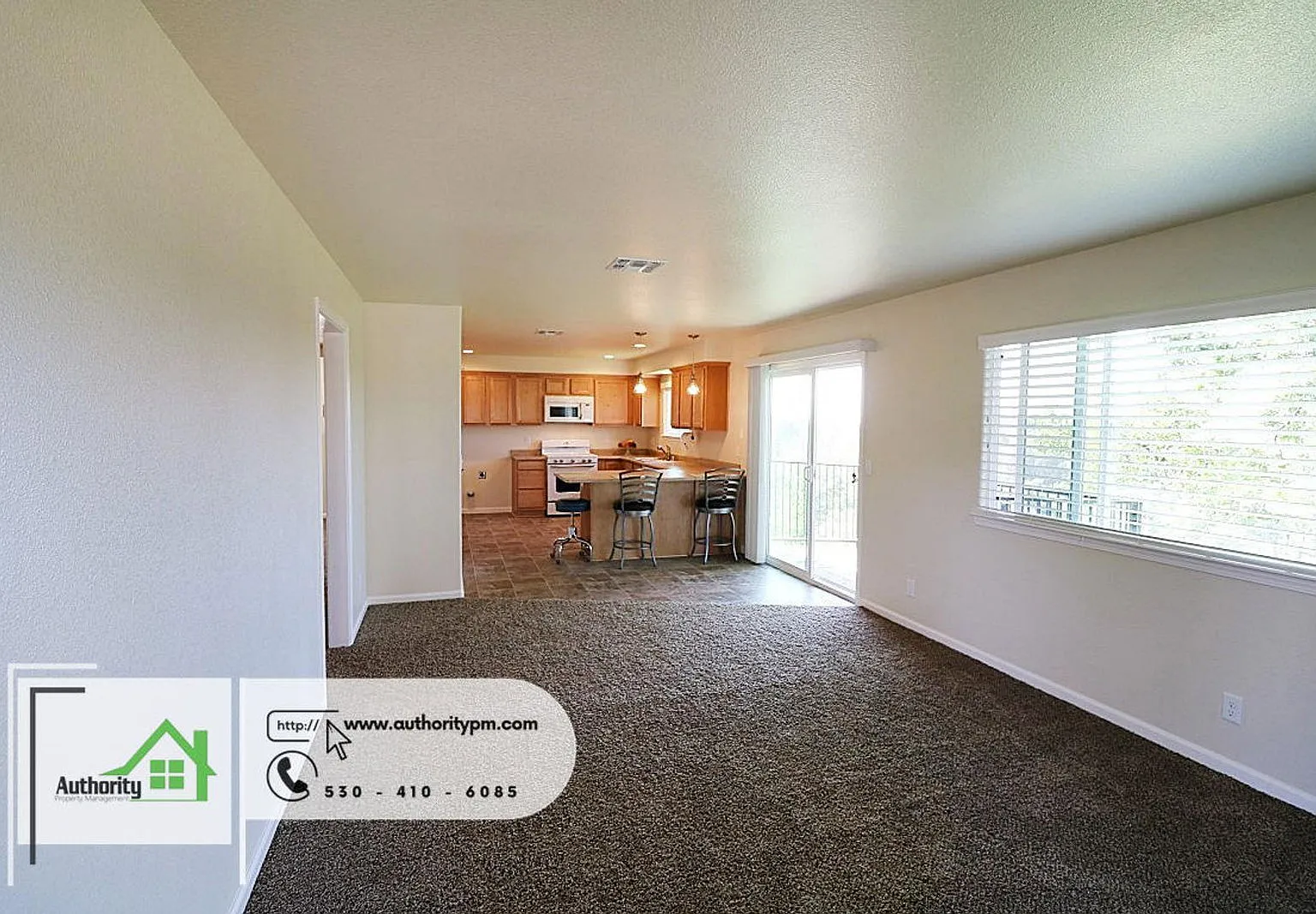 2 bed, 1.0 bath, 930 sqft, $1,300 — Photo 4