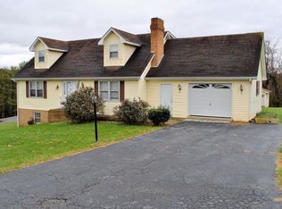 4536 Old Tavern Rd, Pulaski, VA 24301