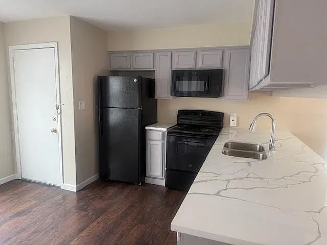 2 bed, 1.5 bath, 1107 sqft, $1,200 — Photo 4